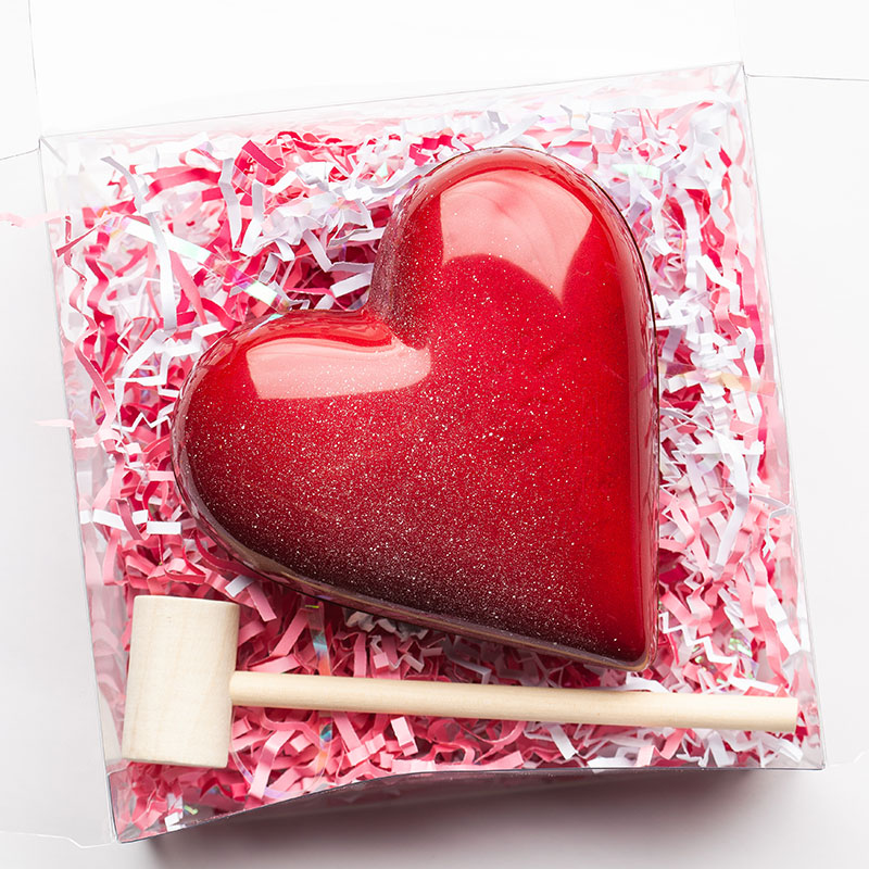 https://d1kz7dlu2fwzht.cloudfront.net/ccmstpl/img/valentines-day-chocolate-heart-mold.jpg